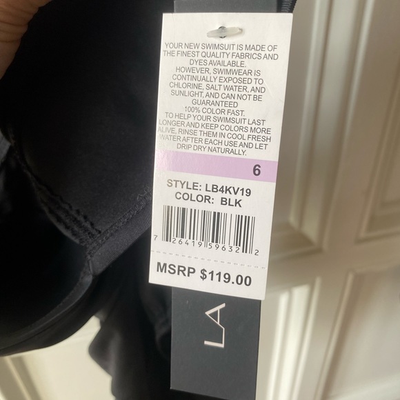 ❌SOLD❌ NWT LA BLANCA BLACK RUCHED ONE PIECE SWIMSUIT SIZE 6 SMALL - Picture 3 of 5